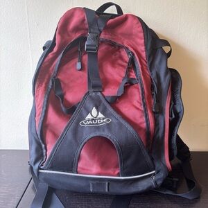 Vaude Sienna 30 red black outdoor hiking backpack